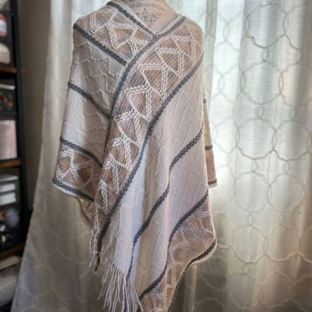 light weight knit poncho one size fits all